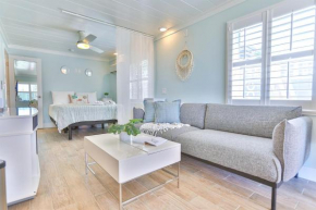 Surfside Getaway - Steps to Treasure Island Beach